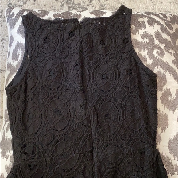 Black lace dress - Picture 3 of 4